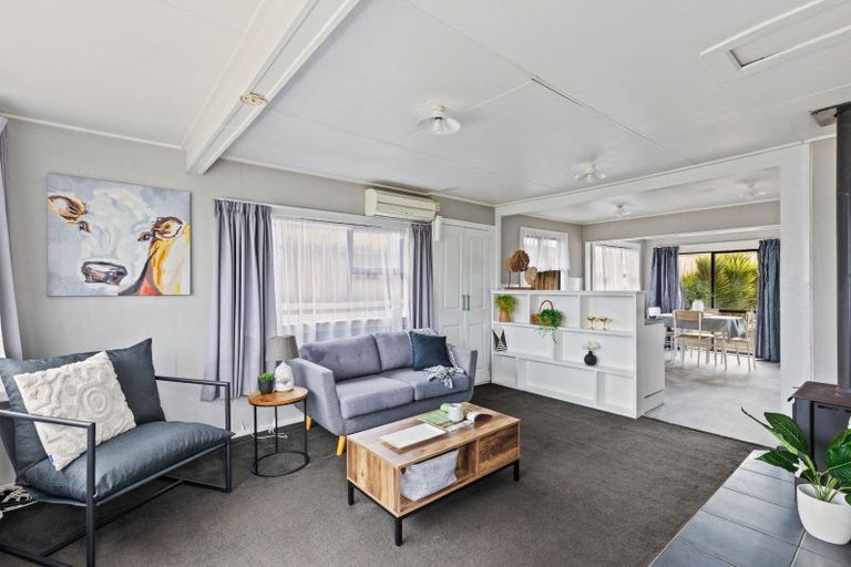 Photo of property in 69 Domett Street, Waitara, 4320