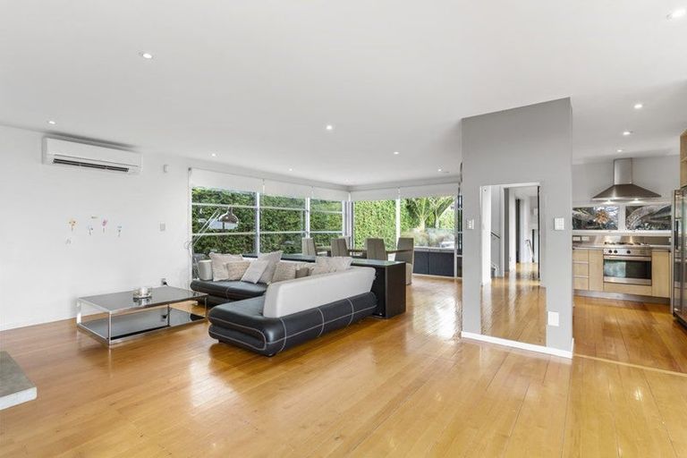 Photo of property in 10 Churchill Road, Cockle Bay, Auckland, 2014