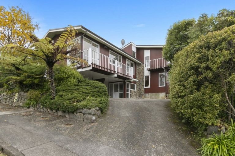 Photo of property in 46 Harbour View Road, Harbour View, Lower Hutt, 5010