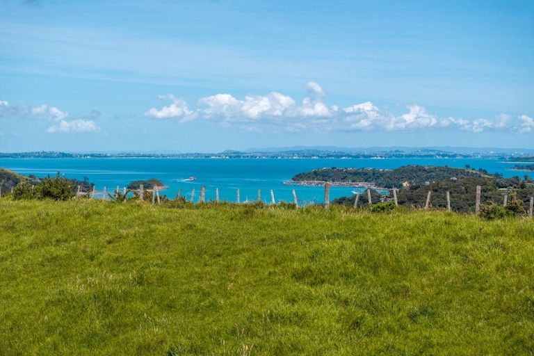 Photo of property in 88a Onetangi Road, Waiheke Island, 1971