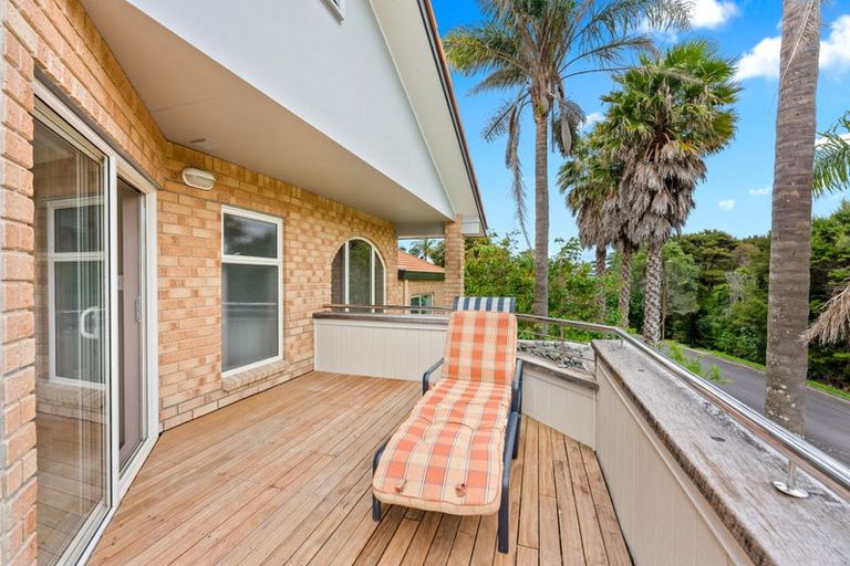Photo of property in 12 Stonedge Lane, Rosedale, Auckland, 0632