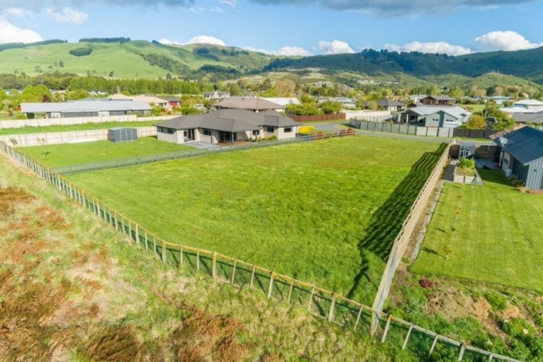 Photo of property in 46 Montgomery Crescent, Kinloch, Taupo, 3377