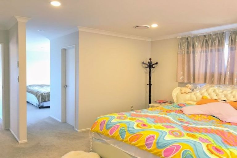 Photo of property in 116c Royal Road, Massey, Auckland, 0614