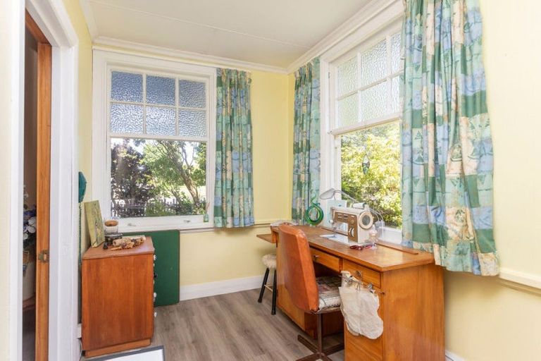 Photo of property in 3 Gordon Street, Dannevirke, 4930