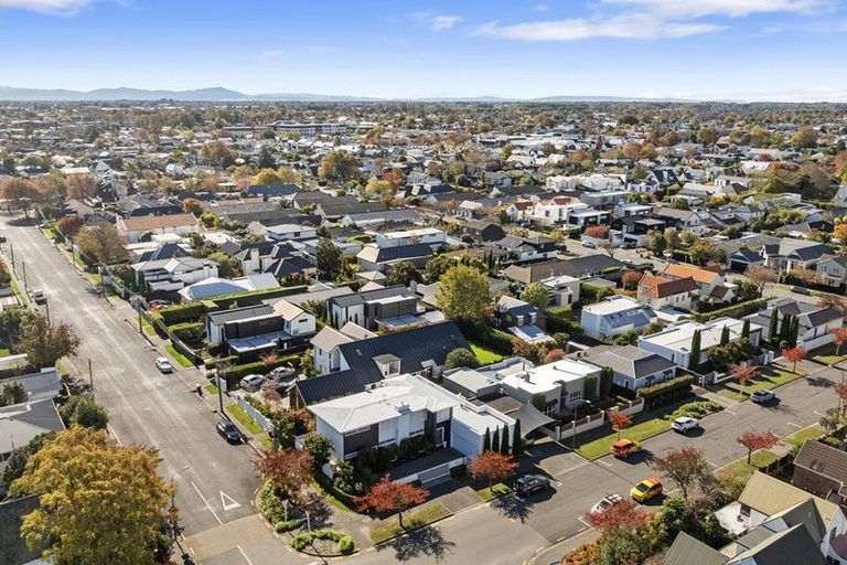 Photo of property in 55 Merivale Lane, Merivale, Christchurch, 8014