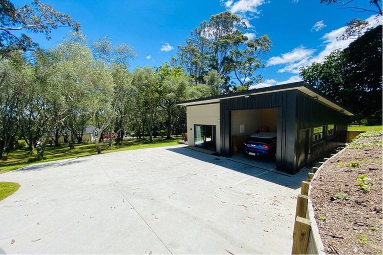 Photo of property in 44 Attwood Road, Paremoremo, Auckland, 0632