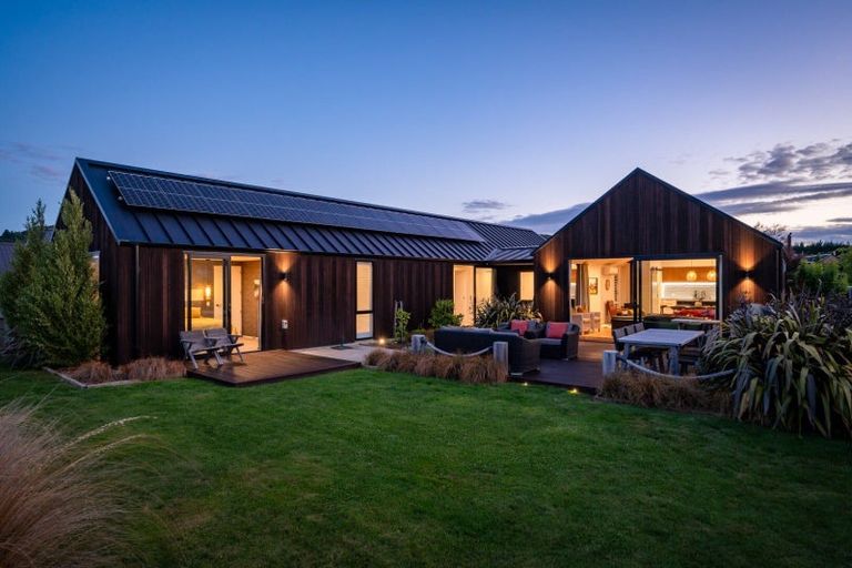 Photo of property in 38 Mount Nicholas Avenue, Wanaka, 9305