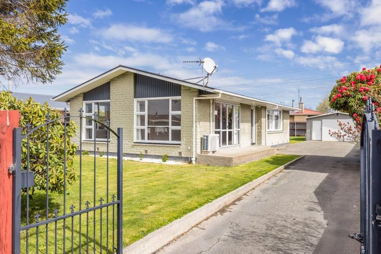 Photo of property in 33 Skerten Avenue, Hornby, Christchurch, 8042