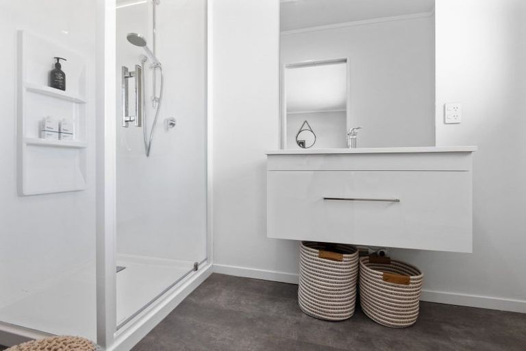 Photo of property in 39 Whiting Crescent, Greenmeadows, Napier, 4112