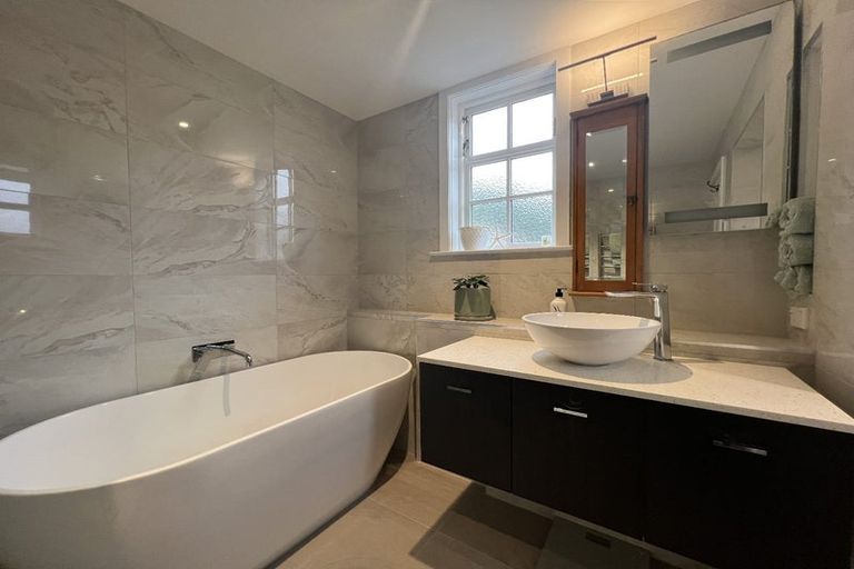 Photo of property in 132 Lyall Parade, Lyall Bay, Wellington, 6022