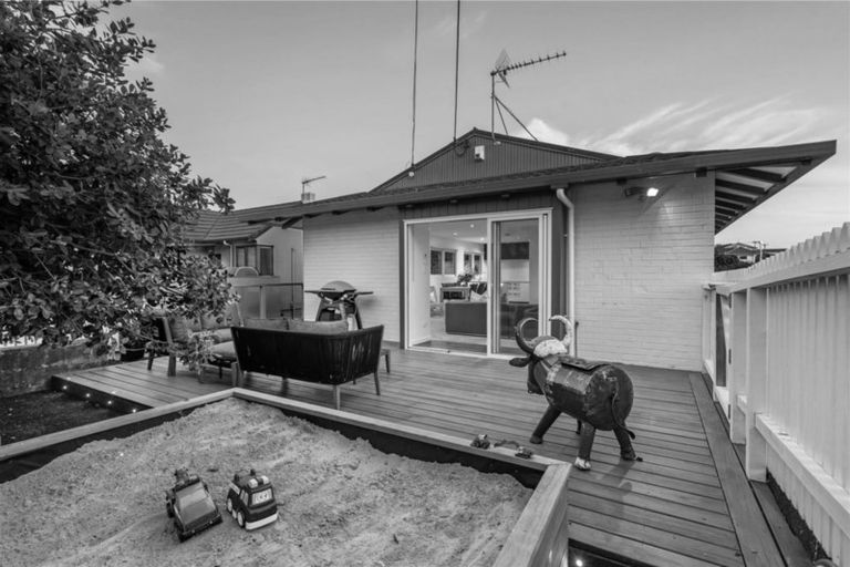 Photo of property in 1/16 Bracken Avenue, Takapuna, Auckland, 0622