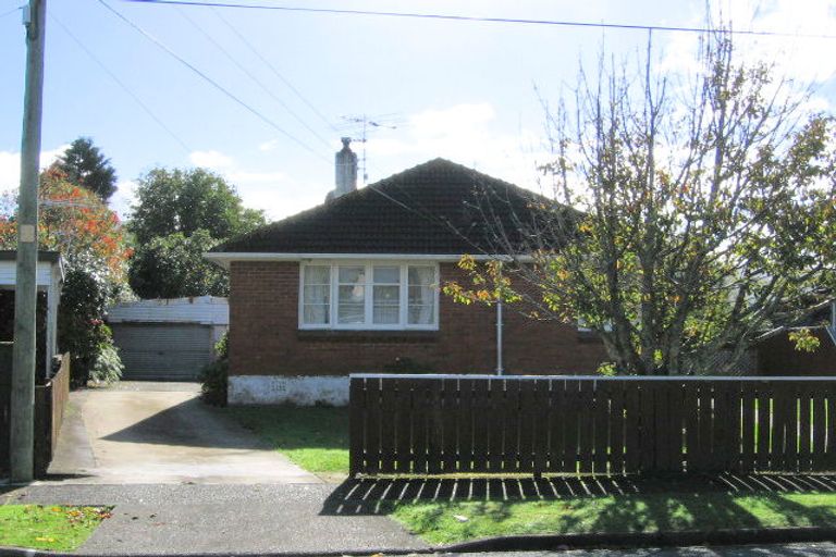 Photo of property in 35 Peck Street, Taita, Lower Hutt, 5011