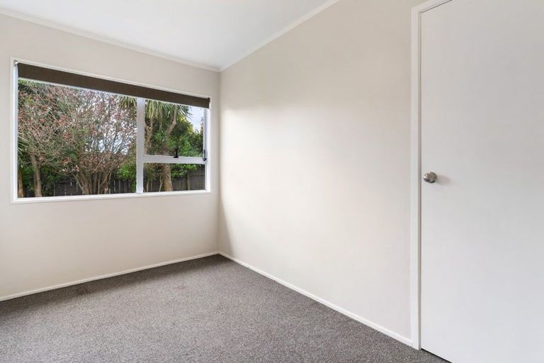 Photo of property in 2/42 Moncrieff Avenue, Clendon Park, Auckland, 2103