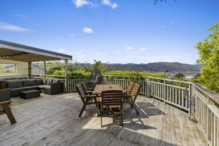 Photo of property in 5 Avonlea Grove, Belmont, Lower Hutt, 5010