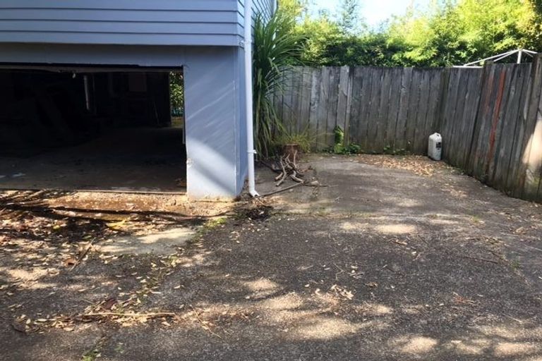 Photo of property in 2/9 Gazelle Avenue, Beach Haven, Auckland, 0626