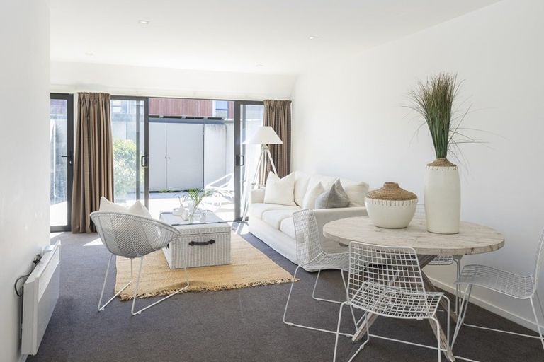 Photo of property in 8/20 North Avon Road, Richmond, Christchurch, 8013