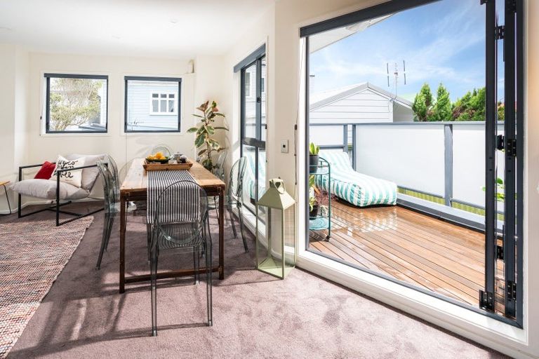 Photo of property in 5/96 Austin Street, Mount Victoria, Wellington, 6011