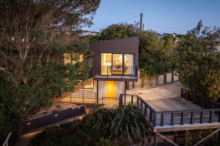 Photo of property in 167 Totara Road, Miramar, Wellington, 6022