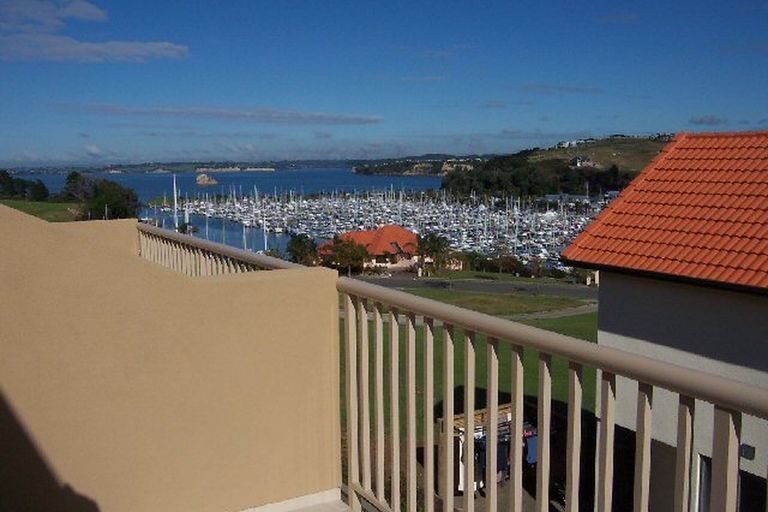 Photo of property in 38 Nautilus Drive, Gulf Harbour, Whangaparaoa, 0930