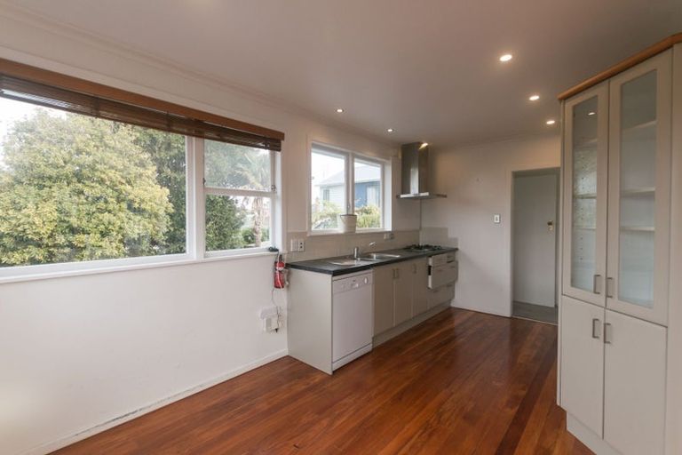 Photo of property in 86 Moa Road, Point Chevalier, Auckland, 1022