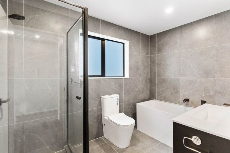 Photo of property in 141d Rangatira Road, Beach Haven, Auckland, 0626