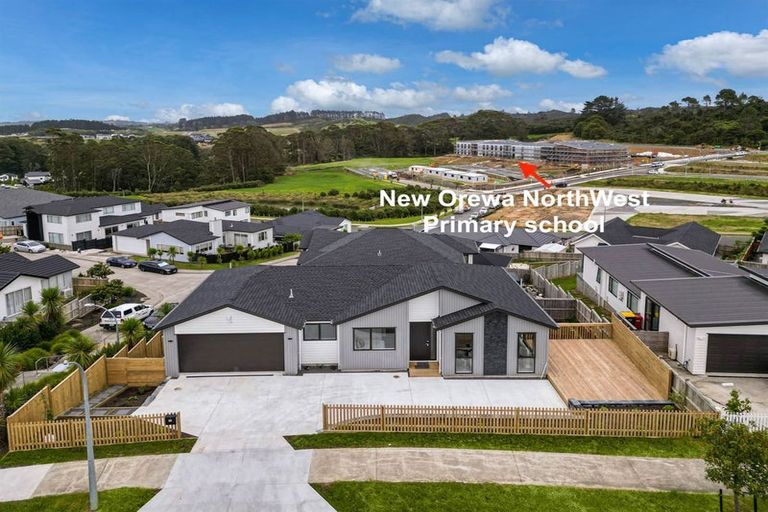 Photo of property in 19 Tautoru Avenue, Orewa, 0931