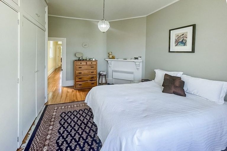 Photo of property in 15 Elizabeth Street, Mount Victoria, Wellington, 6011