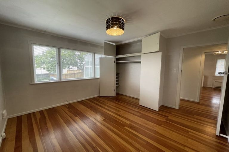 Photo of property in 155 Russell Road, Manurewa, Auckland, 2102