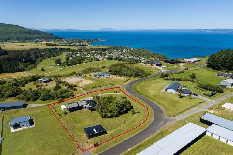 Photo of property in 5 Rangikatea Road, Omori, Turangi, 3381