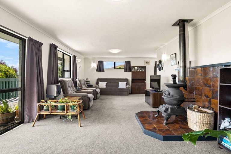 Photo of property in 33 Walton Park Avenue, Fairfield, Dunedin, 9018