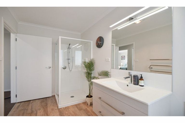 Photo of property in 57 Awataha Crescent, Pyes Pa, Tauranga, 3110