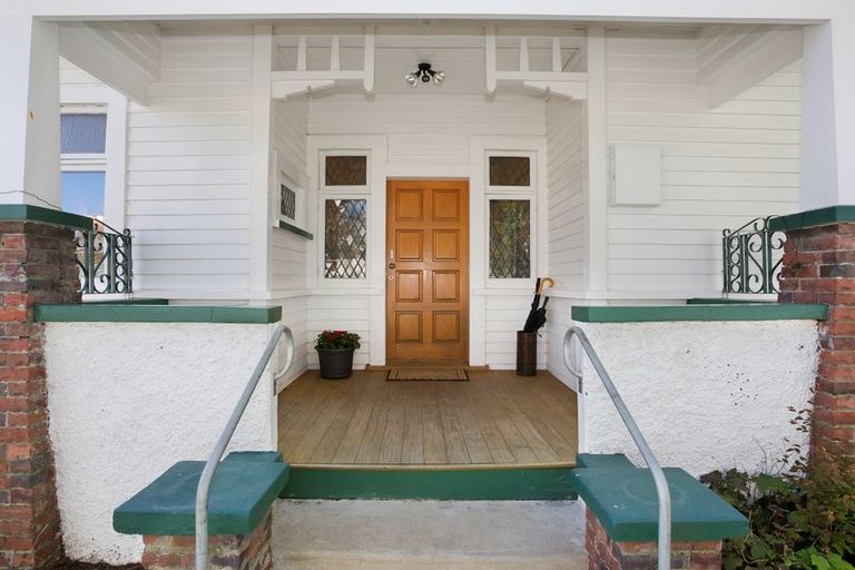 Photo of property in 427 Featherston Street, Palmerston North, 4414