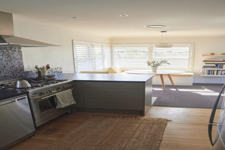 Photo of property in 1/268 Sunset Road, Windsor Park, Auckland, 0632