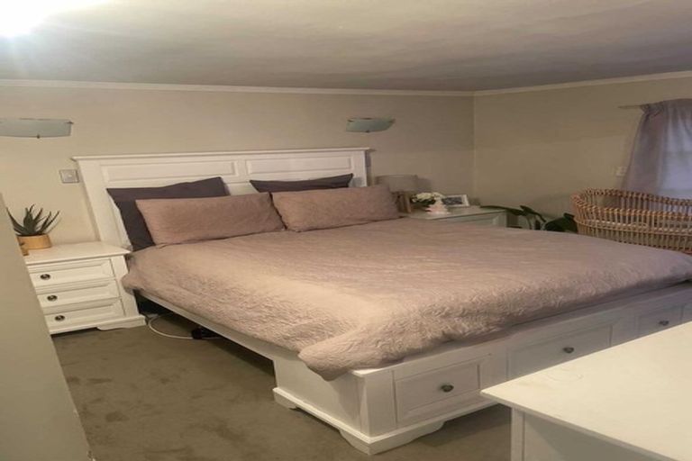 Photo of property in 19 Wellington Road, Wainuiomata, Lower Hutt, 5014