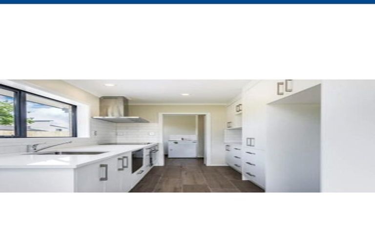 Photo of property in 35b Awaroa Road, Sunnyvale, Auckland, 0612