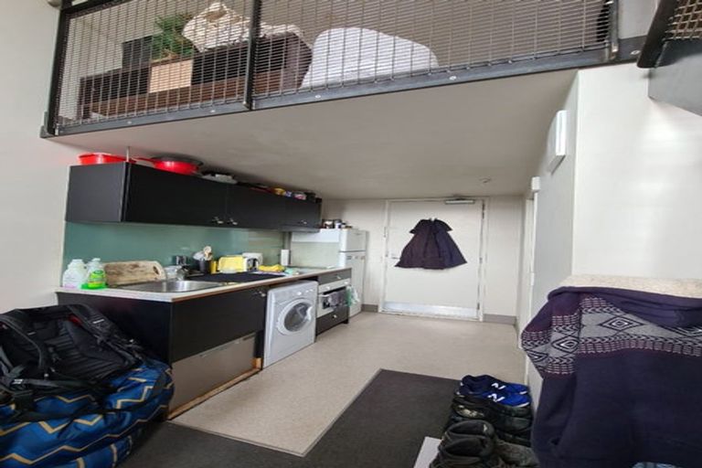 Photo of property in Urbane Apartments, 46/29 Webb Street, Mount Cook, Wellington, 6011