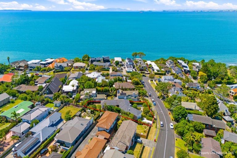 Photo of property in 36 Montgomery Avenue, Rothesay Bay, Auckland, 0630
