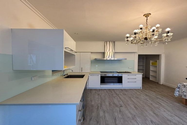 Photo of property in 24 Princes Street, Northcote Point, Auckland, 0627