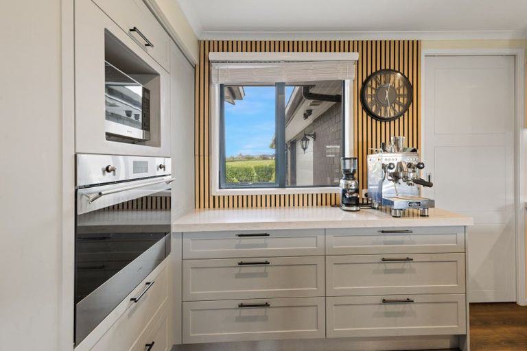 Photo of property in 1 Fernbird Grove, Kerikeri, 0294