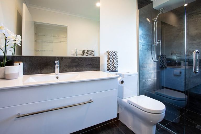 Photo of property in 46 Kitemaunga Avenue, One Tree Point, 0118