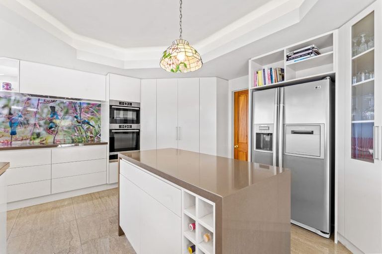 Photo of property in 1/1a Clifton Road, Hauraki, Auckland, 0622