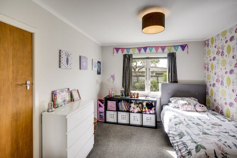 Photo of property in 2 Veronica Avenue, Marewa, Napier, 4110