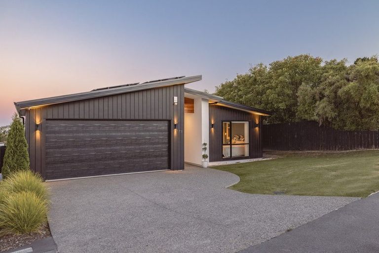 Photo of property in 73 Major Hornbrook Road, Mount Pleasant, Christchurch, 8081