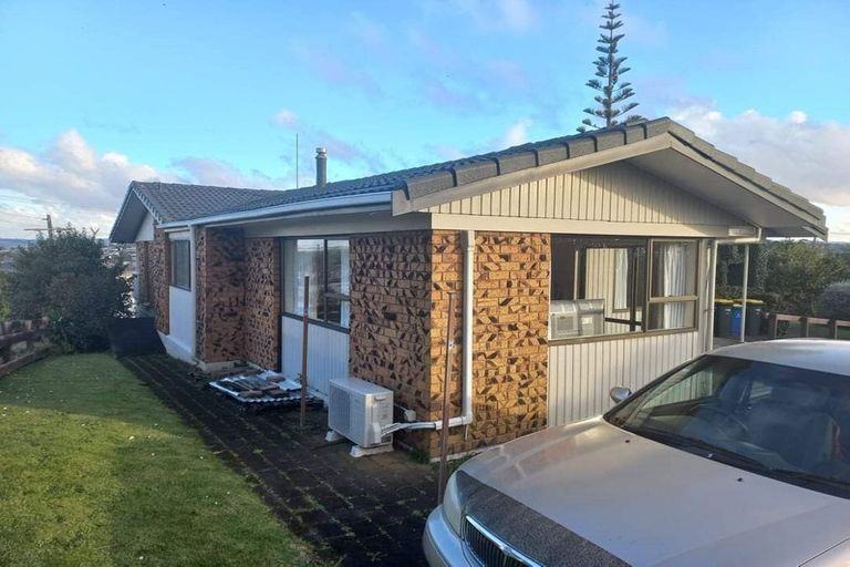 Photo of property in 2 Royal Road, Massey, Auckland, 0614