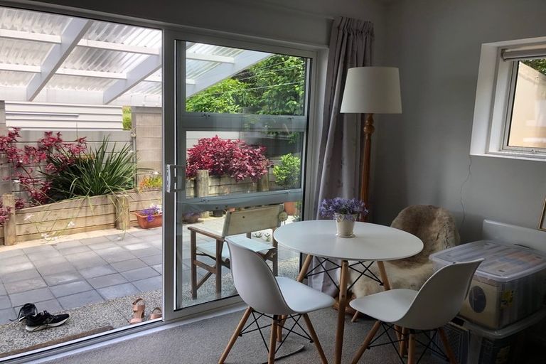 Photo of property in 54b Birkdale Road, Birkdale, Auckland, 0626