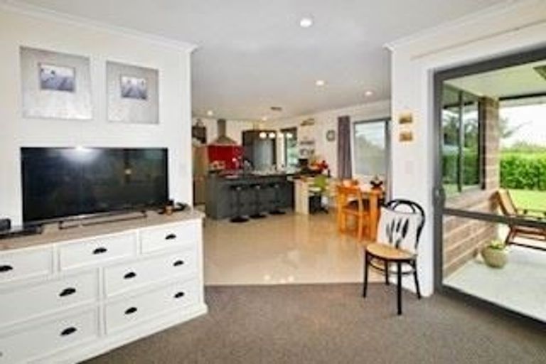 Photo of property in 14 North Crest Drive, Onerahi, Whangarei, 0110