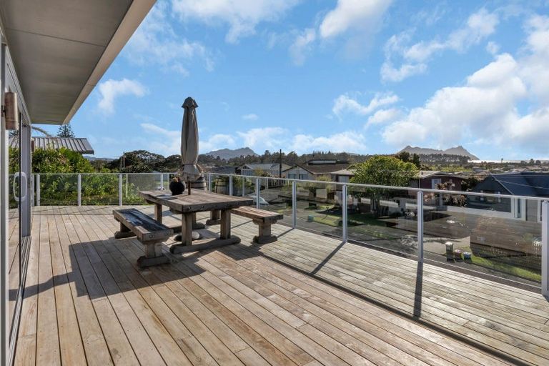 Photo of property in 16 Seaview Road, Ruakaka, 0116