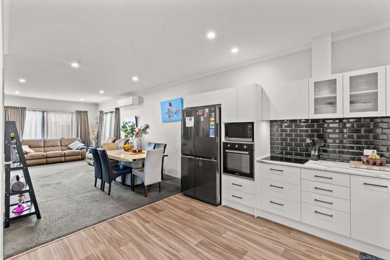 Photo of property in 25 Hitori Street, Weymouth, Auckland, 2103