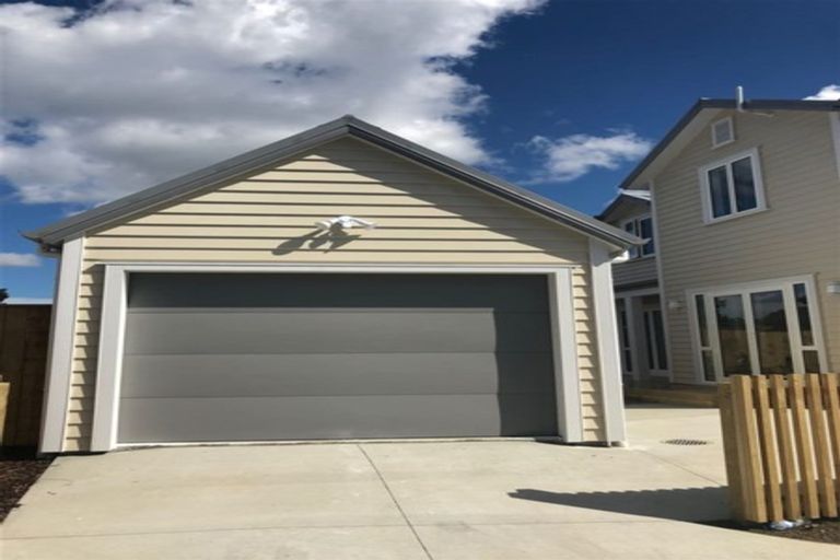 Photo of property in 2 Riroriro Close, Crofton Downs, Wellington, 6035