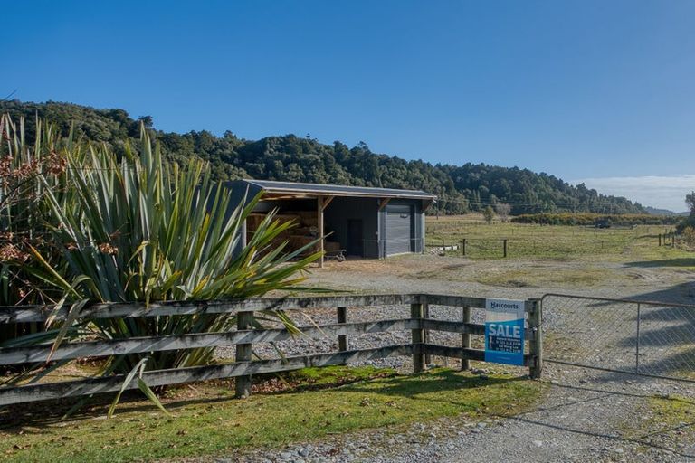 Photo of property in 239 Blue Spur Road, Blue Spur, Hokitika, 7882